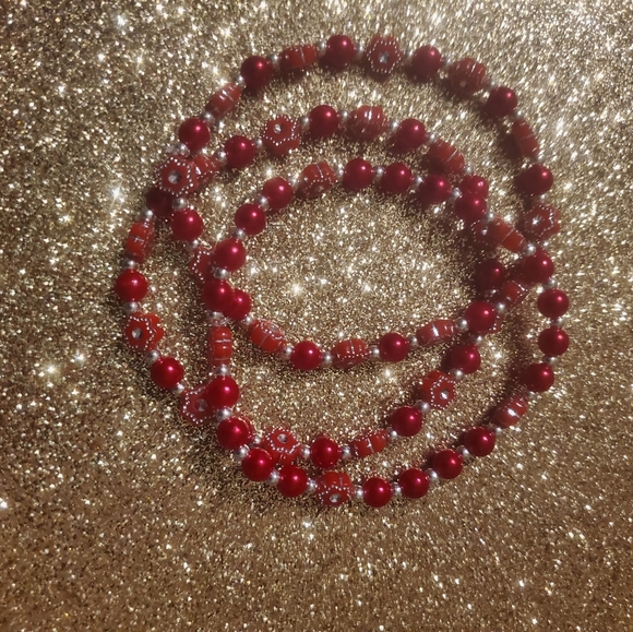 BEAUTIFUL 3-PIECE BEADED RED & SILVER BRACELETS SET FOR A SPECIAL GIFT. - Picture 3 of 7